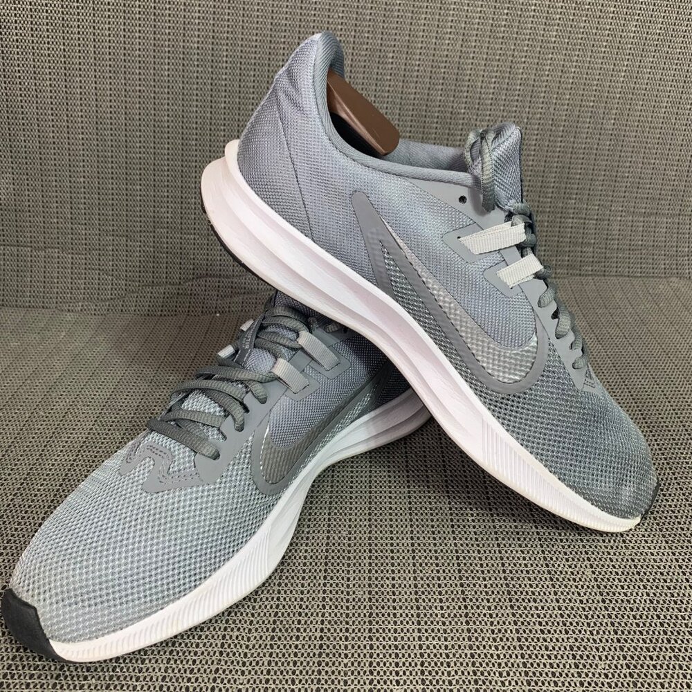 Nike Downshifter 10 Mens Size 10 Running Shoes Gray Mesh - Picture 3 of 7